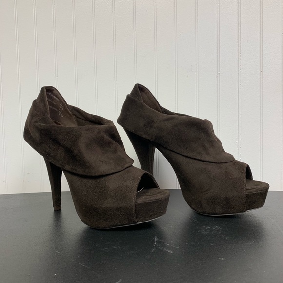 Brown suede platform heels - Picture 2 of 6